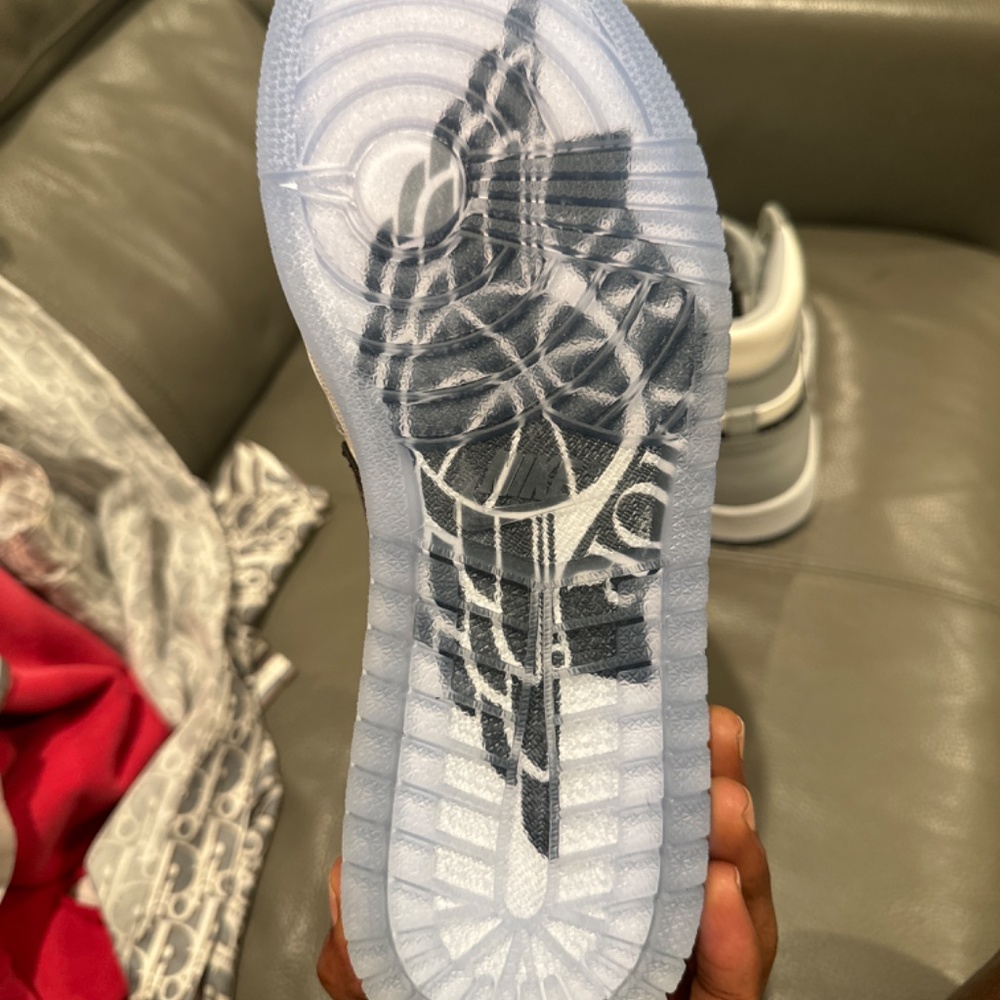 Dior Jordan 1’s - Picture 3 of 15